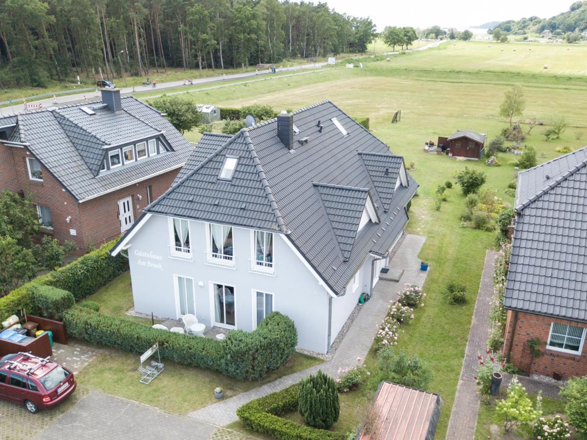 Aparthotel Gästehaus am Brook Baabe Exterior foto